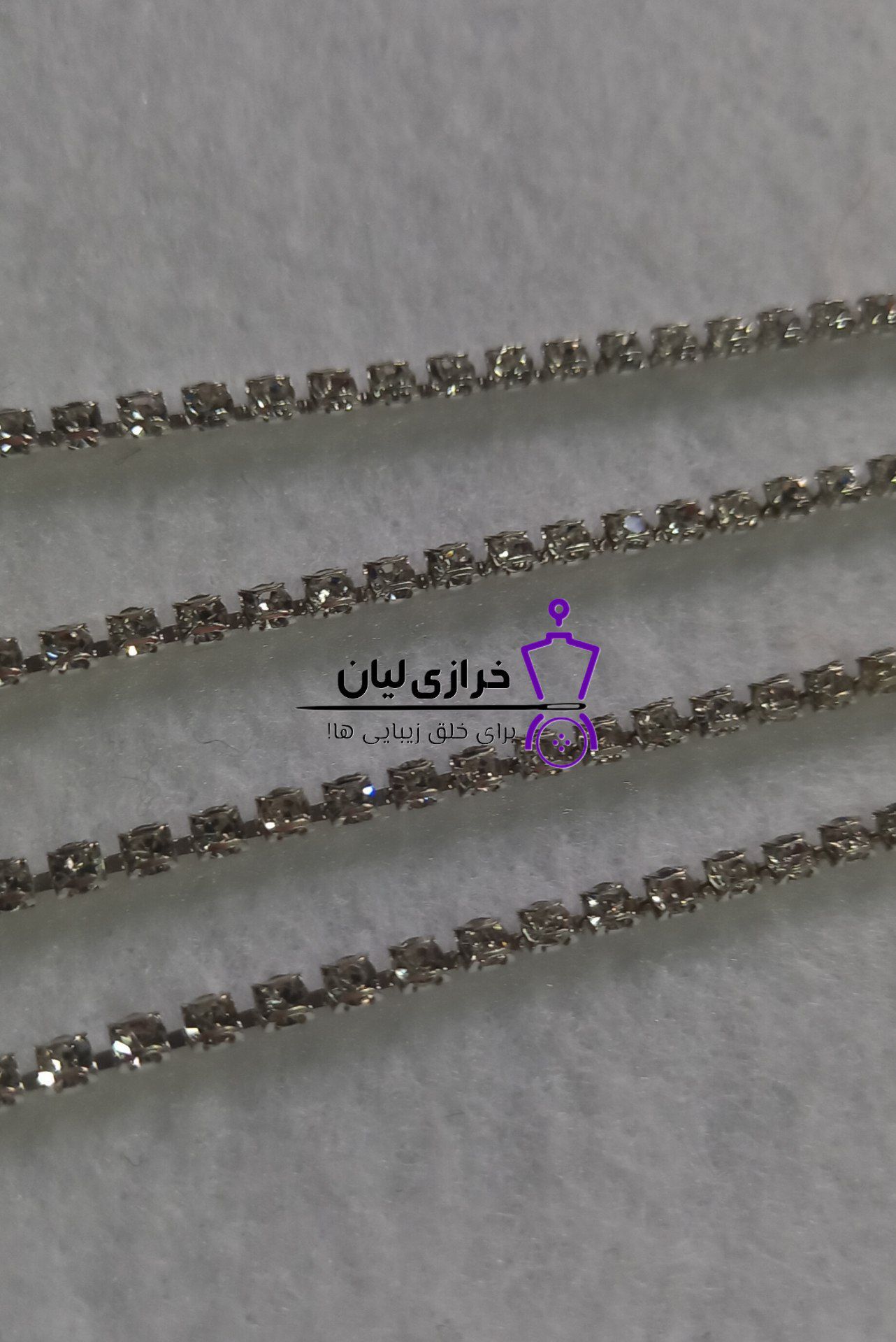 نگین متری نقره ای ساده